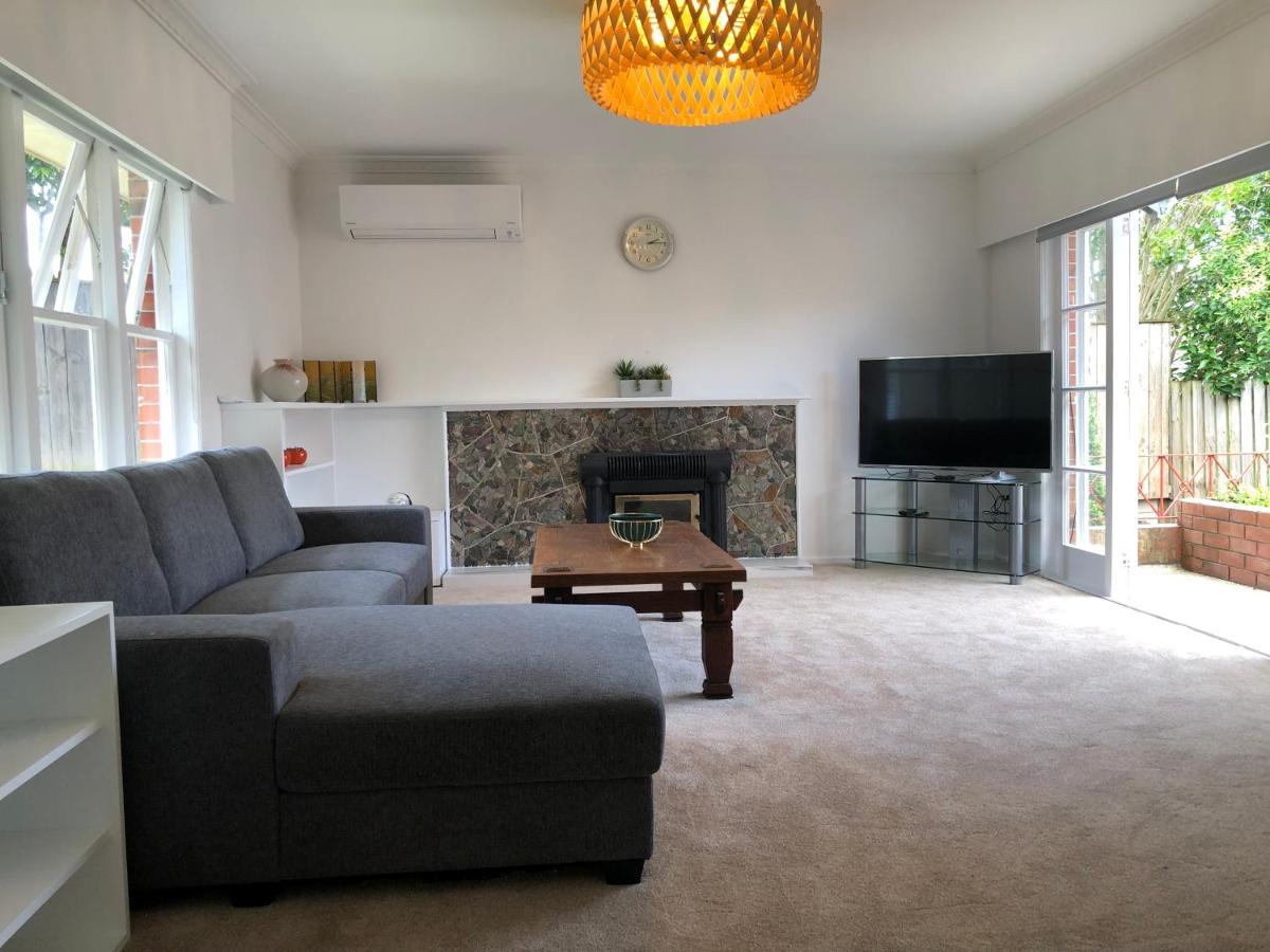 B&B Auckland - Comfortable Holiday Home at Mt Wellington - Bed and Breakfast Auckland