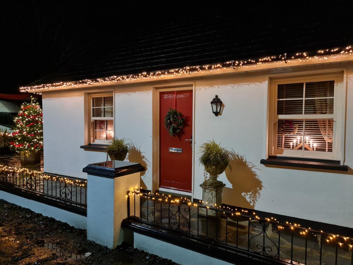 B&B Letterkenny - Kiltoy Cottage, Cosy 2 bedroomed Gate Lodge Cottage - Bed and Breakfast Letterkenny