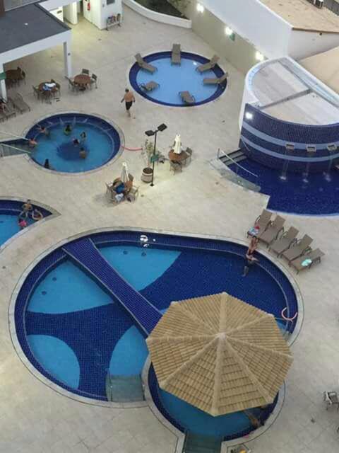 GRAN CASA DA MADEIRA Agora com piscina Infantil - B&B Caldas Novas