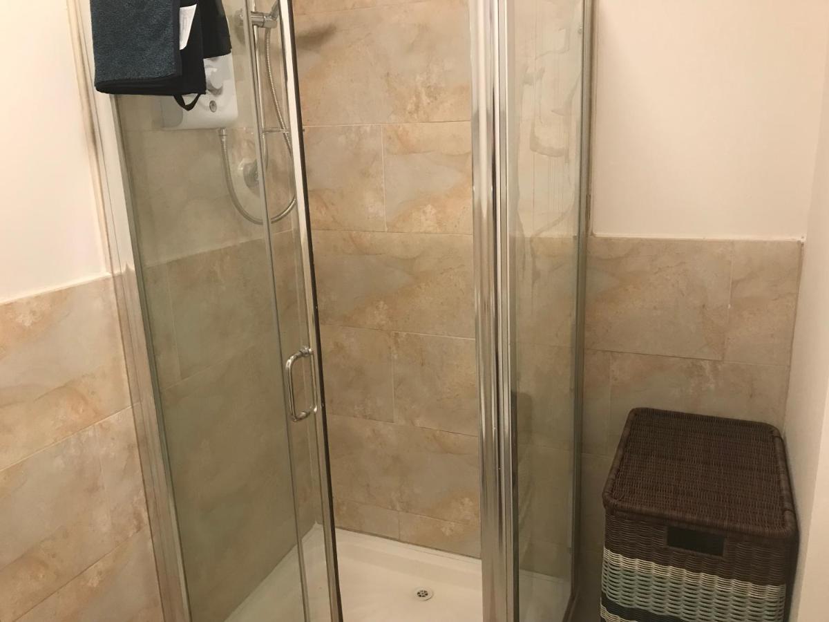Central town location apartment - B&B