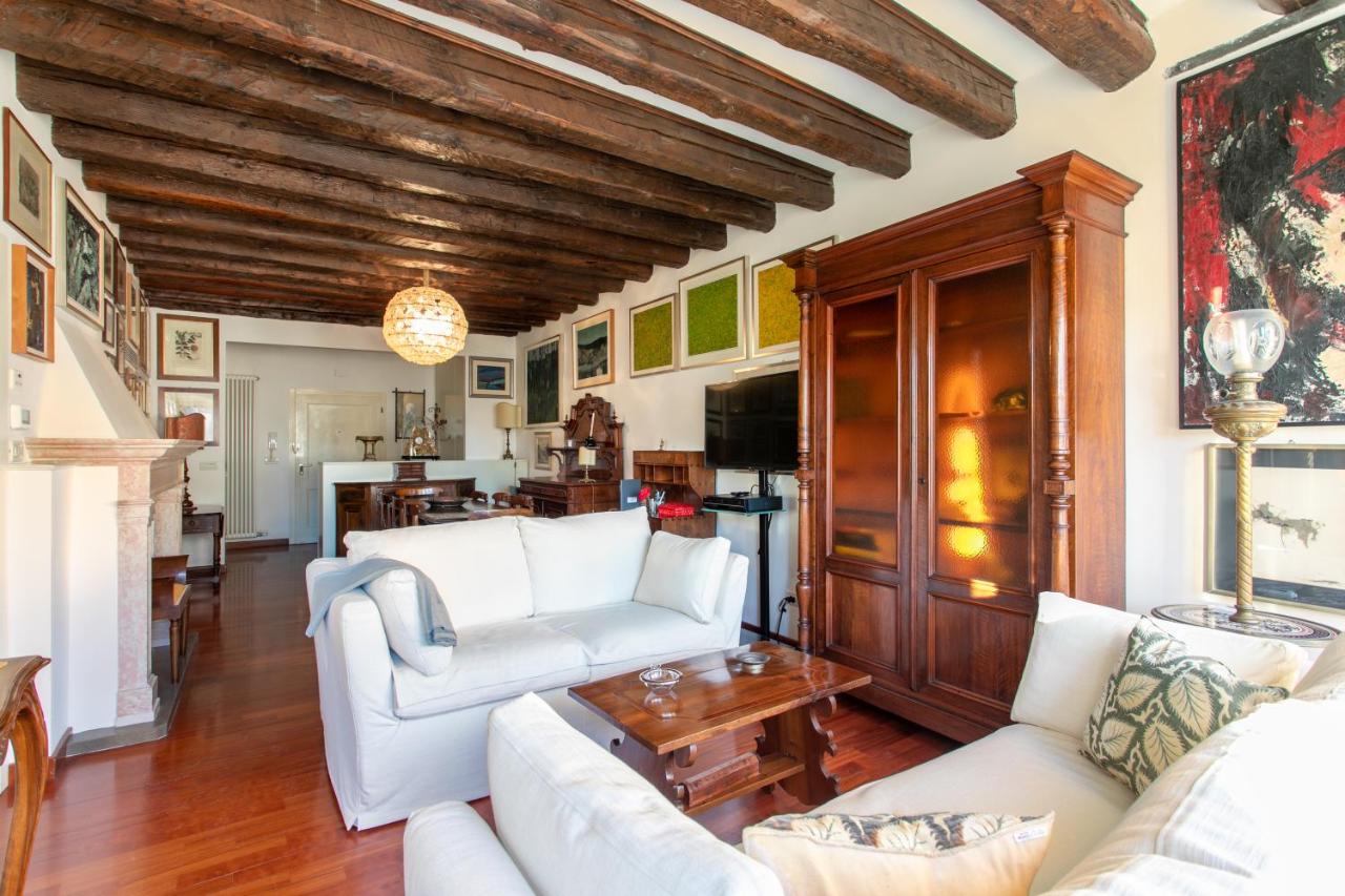 Ca' al Giglio - Appartamento Vista Canale - B&B Venecia