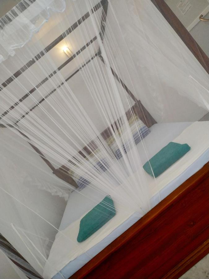 Camera Tripla Deluxe 