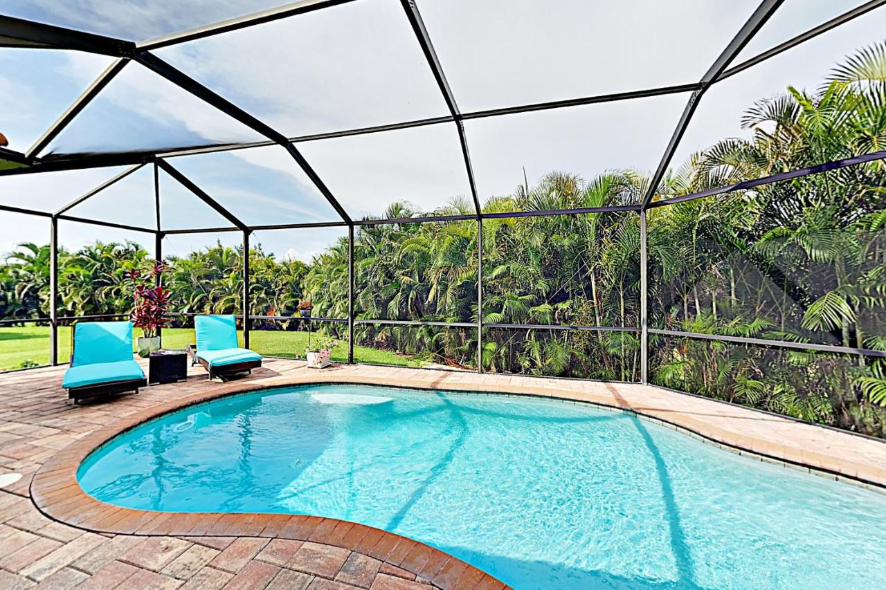 B&B Cape Coral - Sands Estate Luxury - Bed and Breakfast Cape Coral