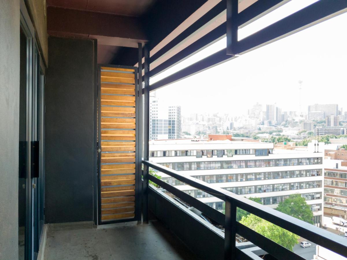 Lux Studio Apartment @ Hallmark House - B&B Johannesburg