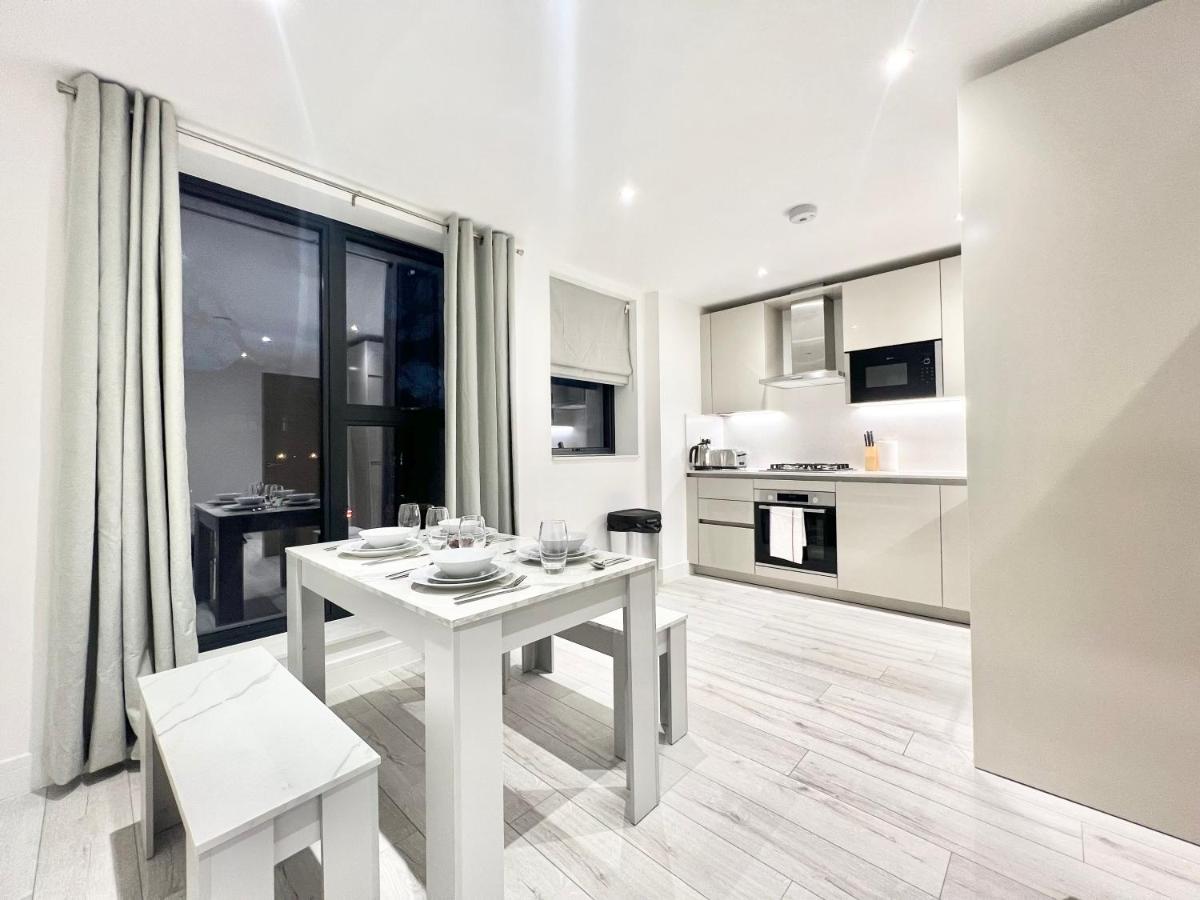 Queens Luxury Apartments Wembley Stadium - London - B&B