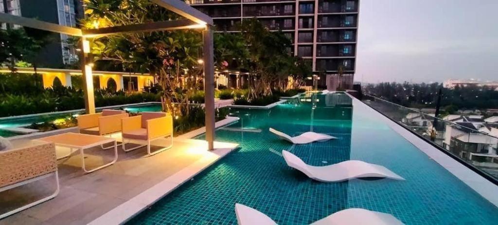 Wallaway2stay Gravit8 Klang 2Room - Bed and Breakfast
