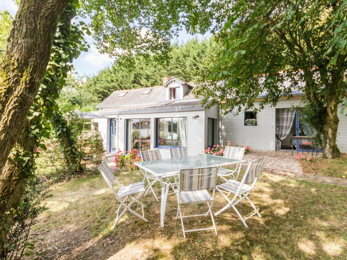 Gîte au bord du lac avec jardin clos, cheminée et Wifi à Joué-sur-Erdre - FR-1-306-942 - Ferienwohnung