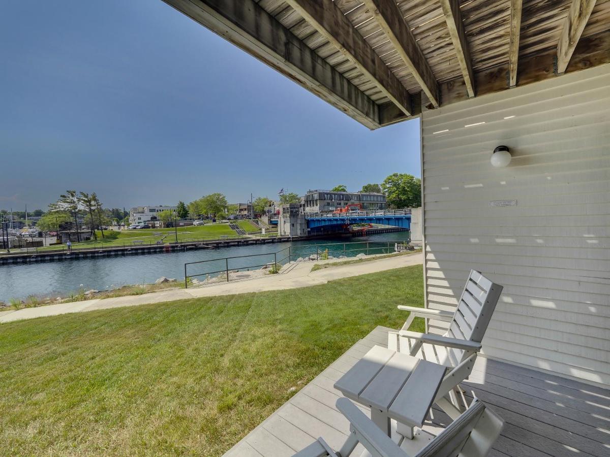 116 Edgewater Inn - B&B Charlevoix