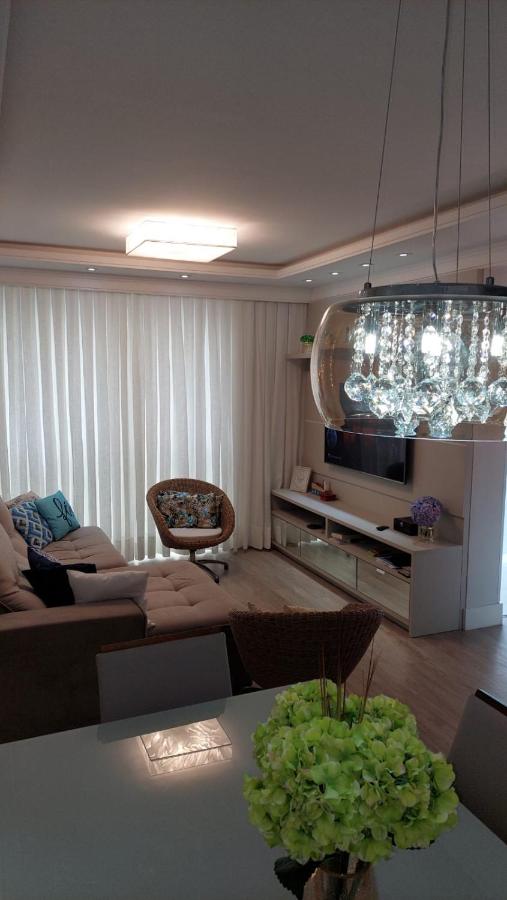 Meia Praia Apto Fino Acabamento 3 suítes e 2 garagens - Chambres d'hôtes Itapema