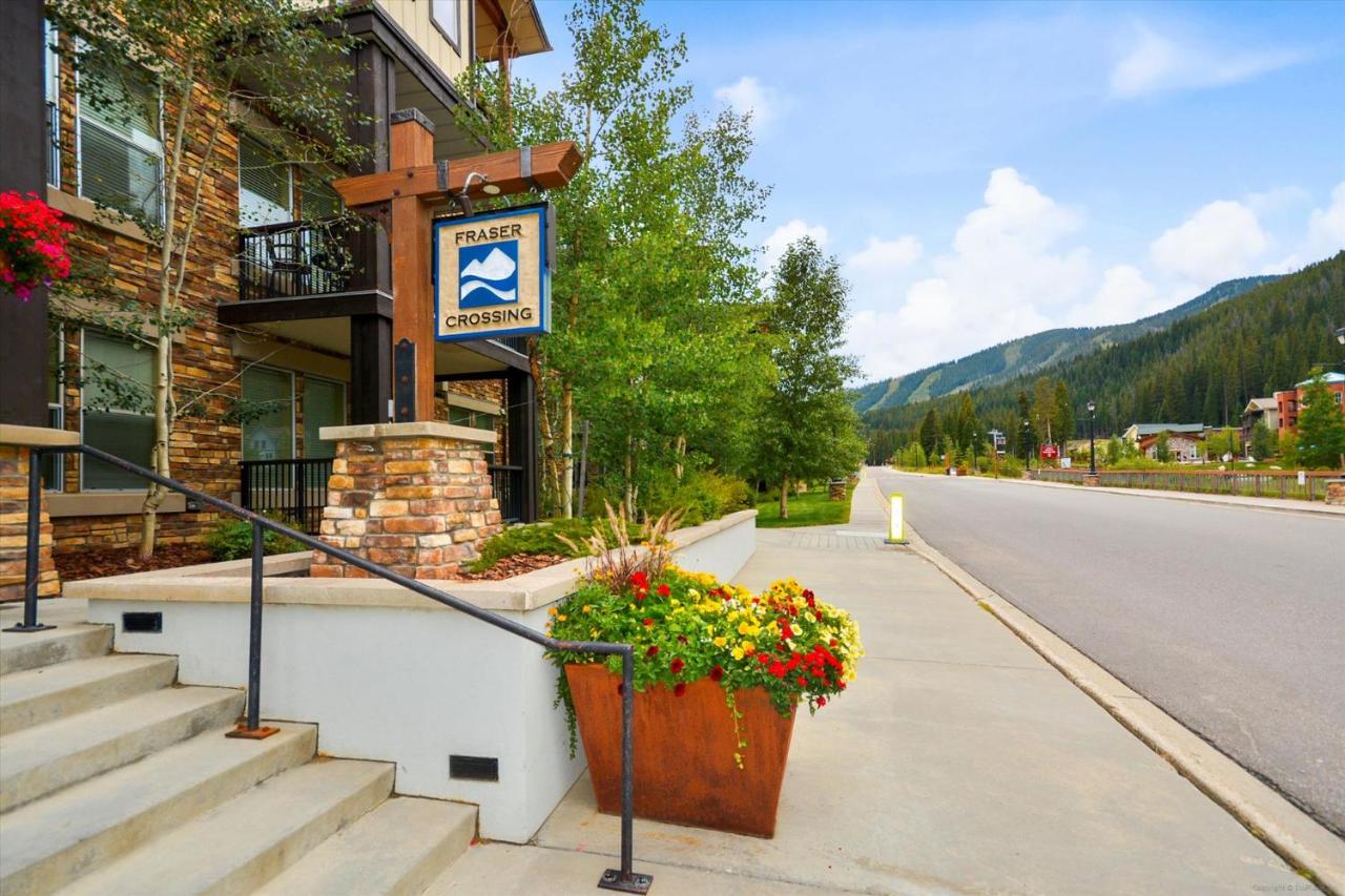 Ski In Out Luxury Condo 4657 I Huge Hot Tub I Great Views I Best Price I FREE Adventures Daily - Bed and Breakfast