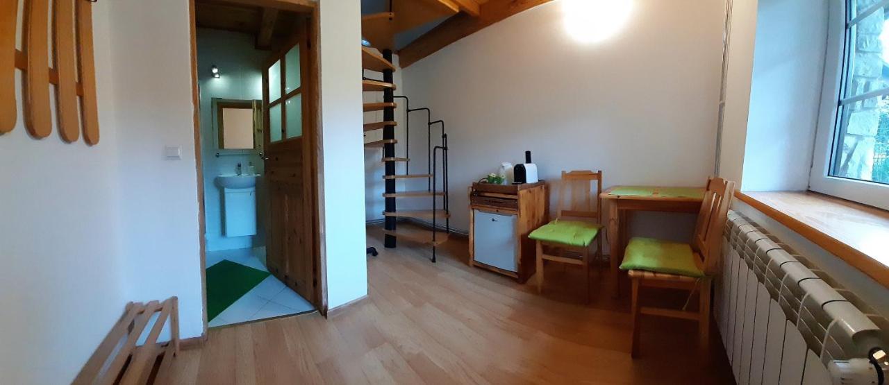 Doppel- oder Zweibettzimmer