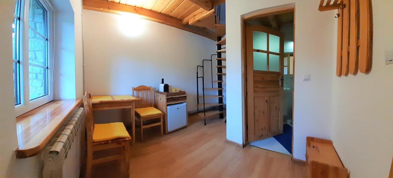 Doppel- oder Zweibettzimmer