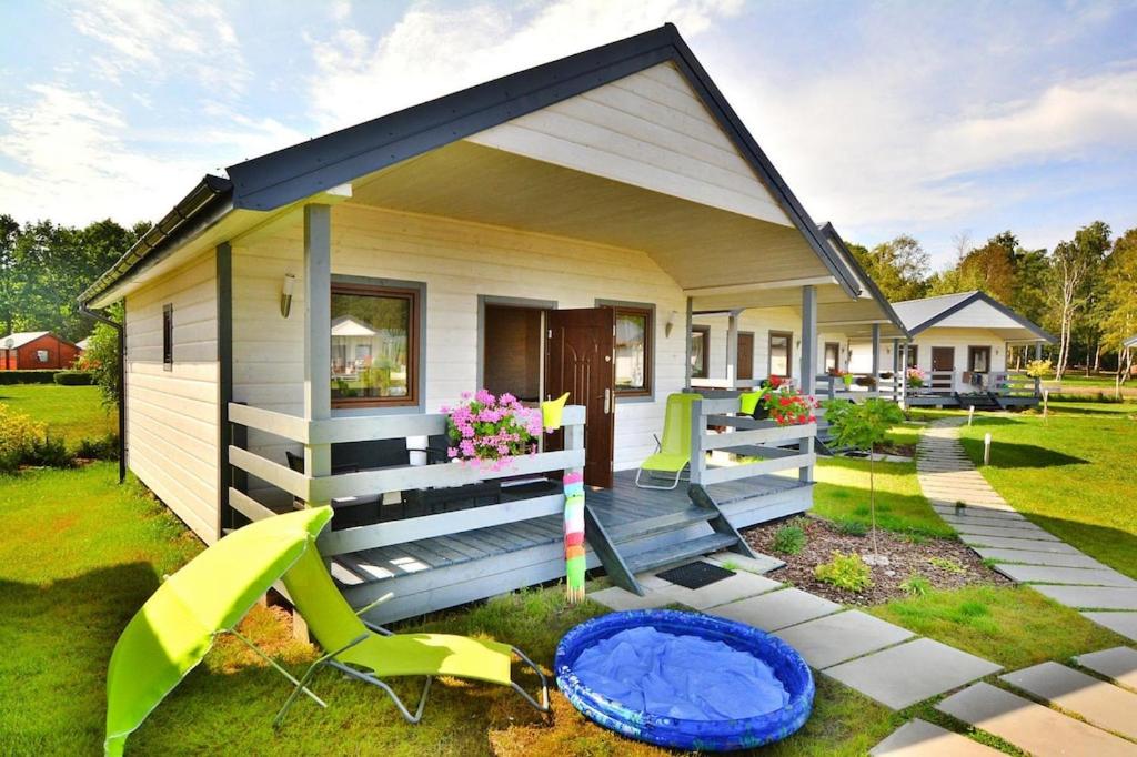 Cottage in Jaros awiec near Heated Pool - B&B