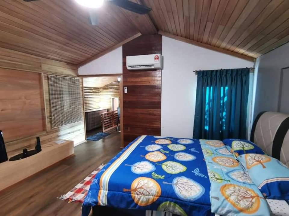 B&B Sri Aman - Cassava Homestay - Rumah Gallery - Bed and Breakfast Sri Aman