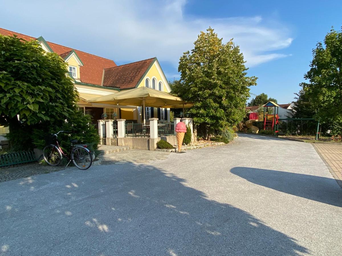 B&B Albersdorf - Landcafe Auszeit - Bed and Breakfast Albersdorf