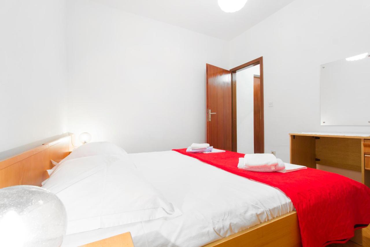 Two-Bedroom Apartment with Balcony and Sea View