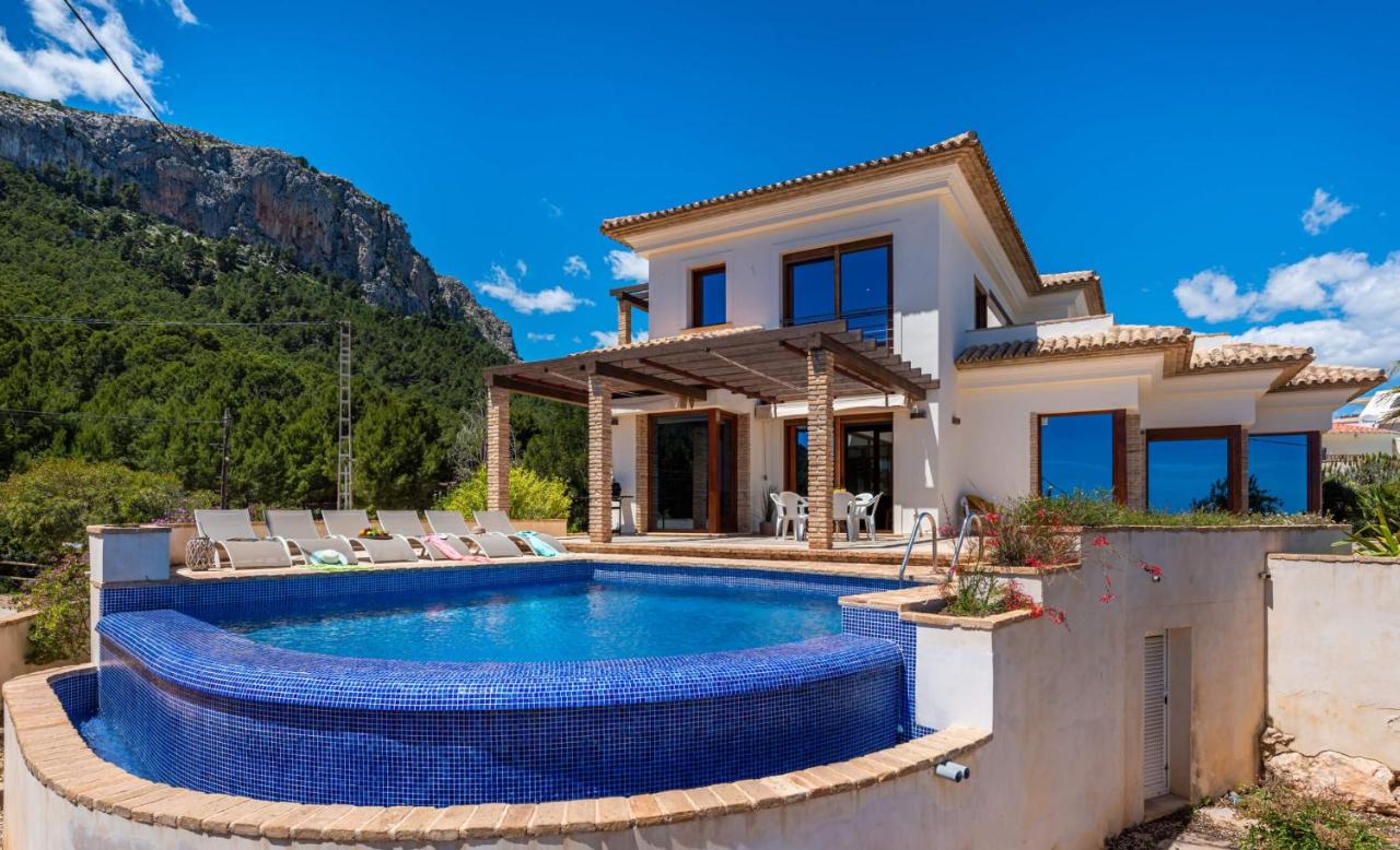 B&B Calpe - Villa Anis - PlusHolidays - Bed and Breakfast Calpe