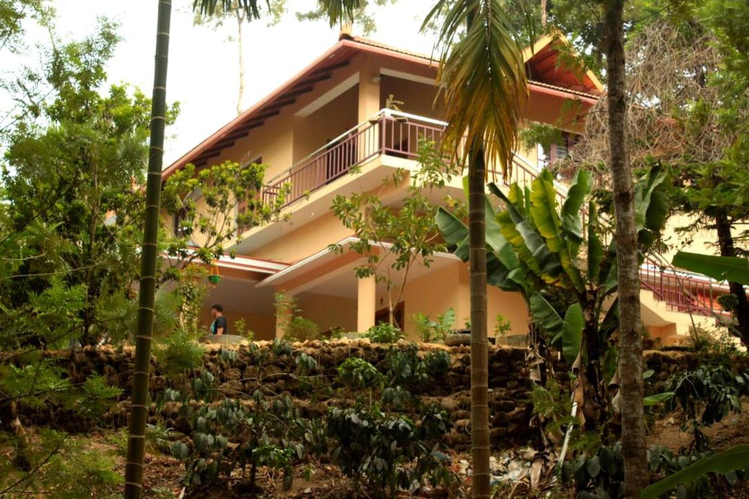 B&B Madikeri - Spices Garden Homestay & Plantation Tour - Bed and Breakfast Madikeri