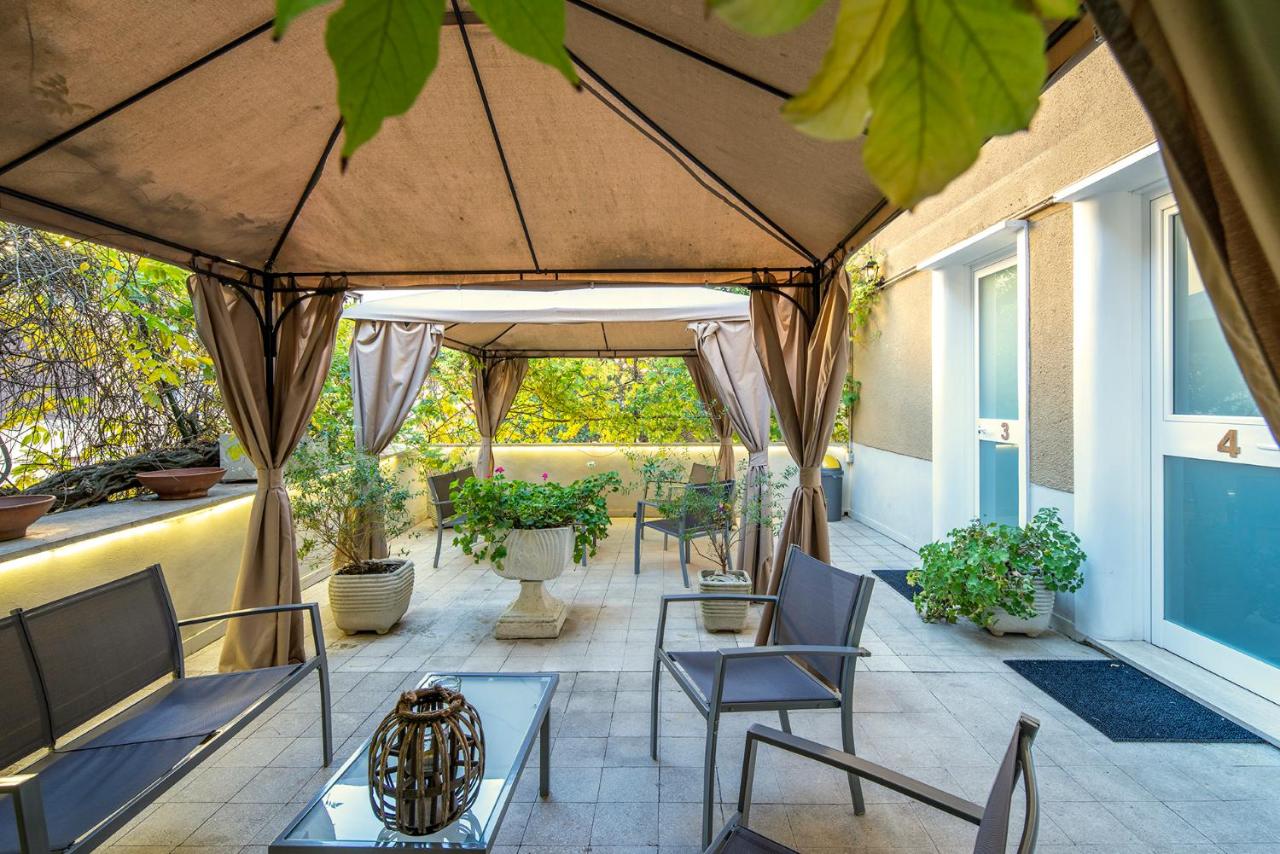 GARDEN HOUSE - Luxury Guest House - Self check-in only - B&B Roma