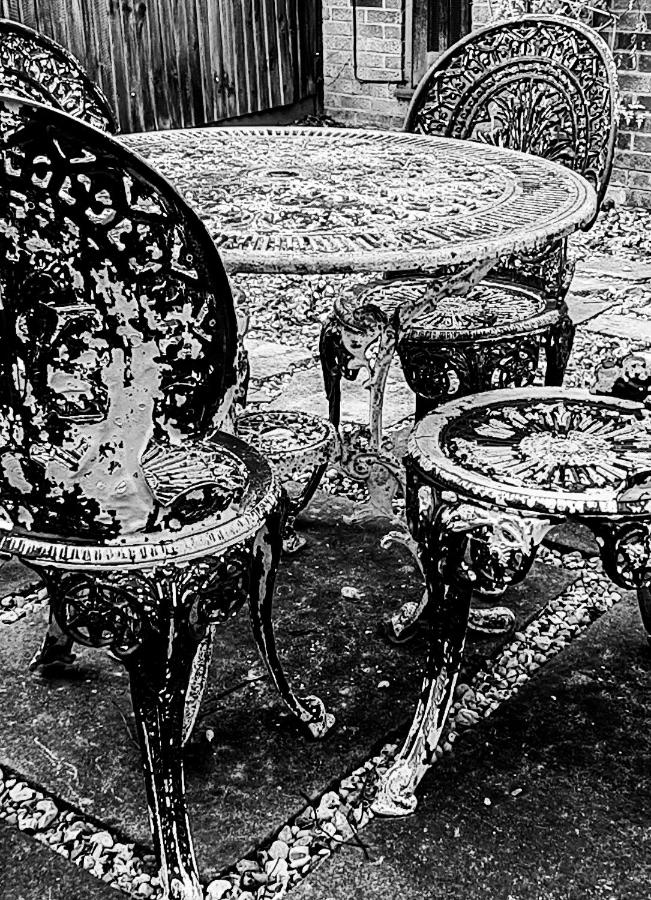 SW19 - Quiet split-level 2-bedroom maisonette with garden - B&B London