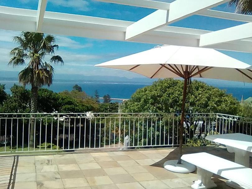 B&B Mossel Bay - 4 Duke Street Flat#3 - Bed and Breakfast Mossel Bay