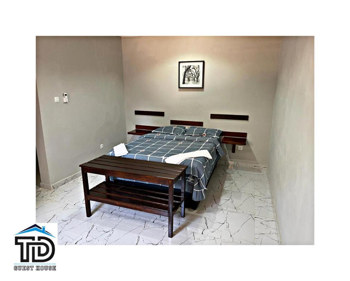 TD Guest House 5 Lite - B&B