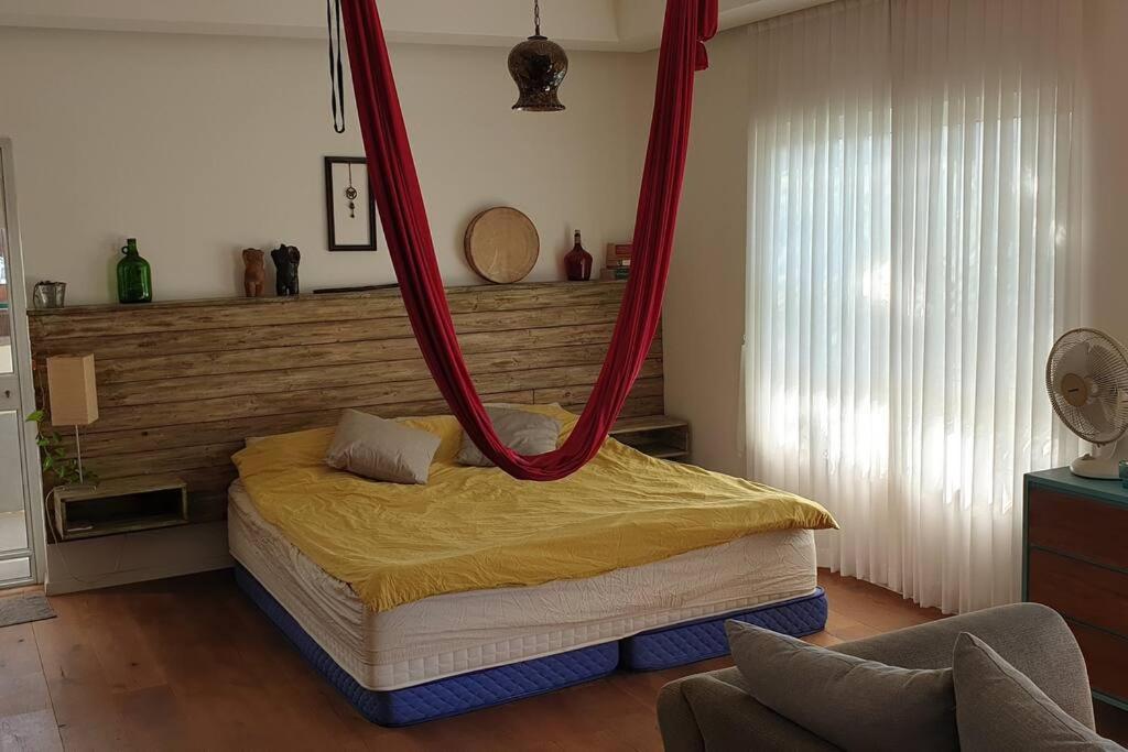 B&B Rehovot - דירת סטודיו מעוצבת עם מרפסת גג גדולה - Bed and Breakfast Rehovot