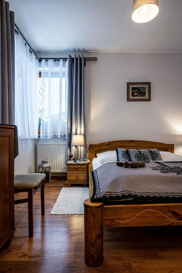 Driepersoonskamer met Eigen Badkamer