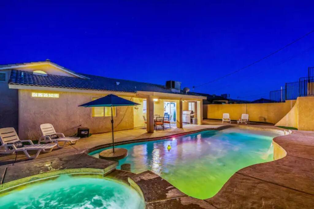 Playpool Oasis-Pool, Spa, Garage, Great Lake Views - Chambres d’hôtes