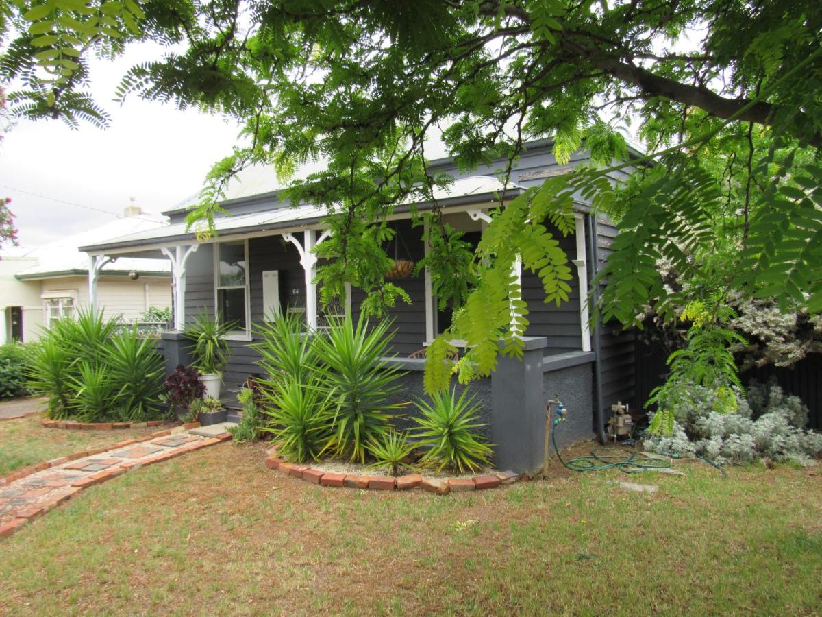 B&B Maryborough - Welcome Stranger Cottage - Bed and Breakfast Maryborough