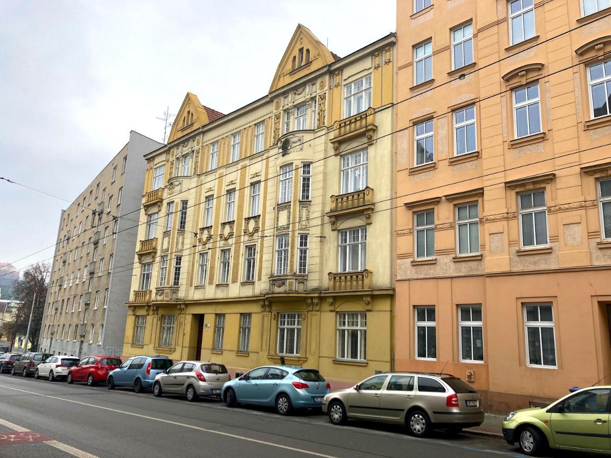 Oltec Apartment Brno - B&B