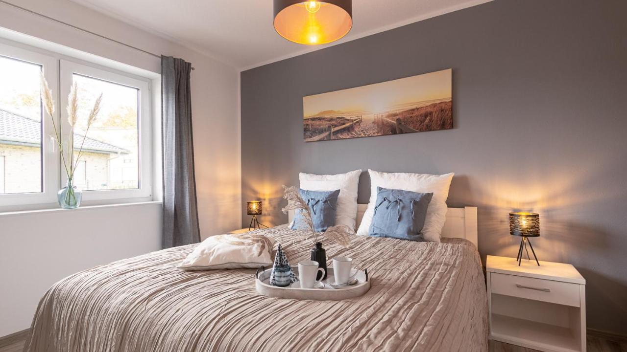 Ferienhaus Sonneneck am Harkebrügger See mit Sauna - Chambres d’hôtes