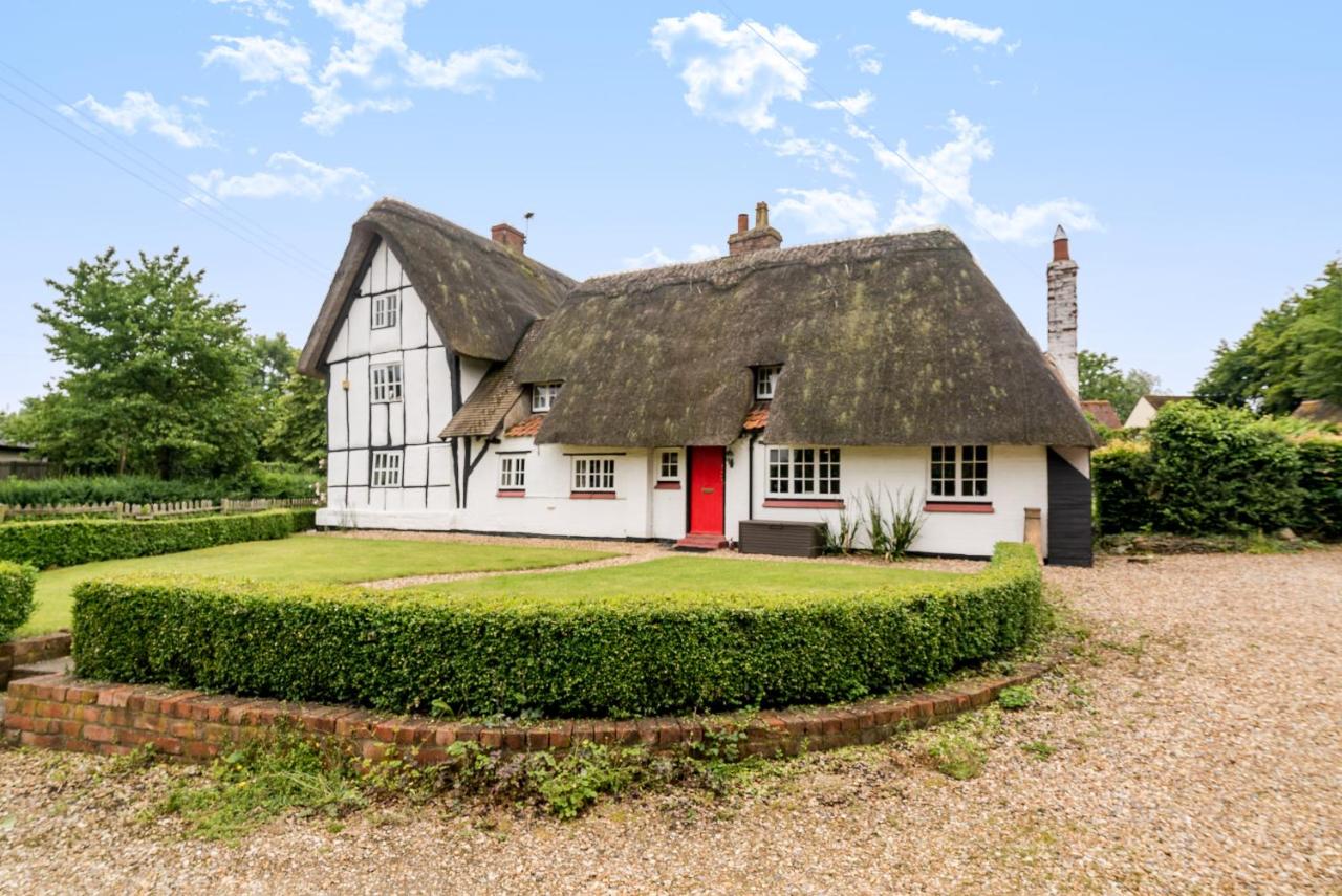 Yew Tree Cottage- Sleeps 12 Garden & Pet-Friendly - B&B