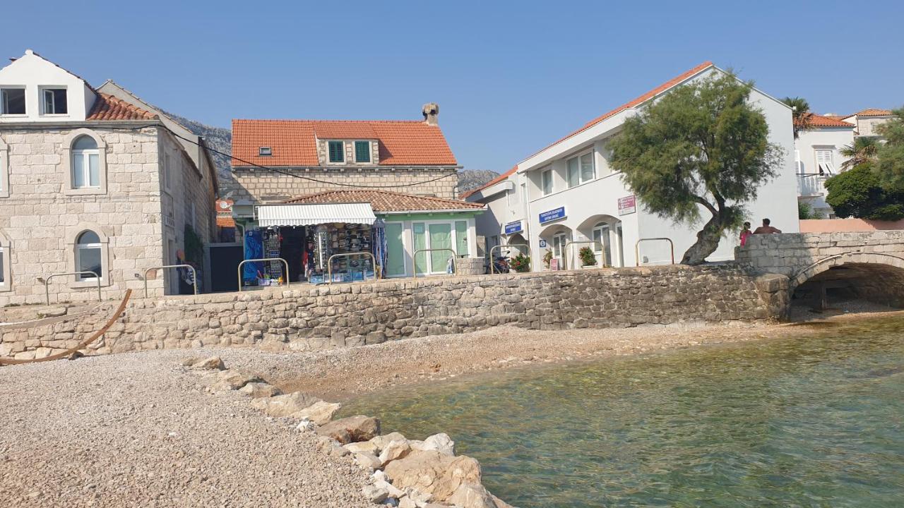 Apartmani Vera by the sea - B&B