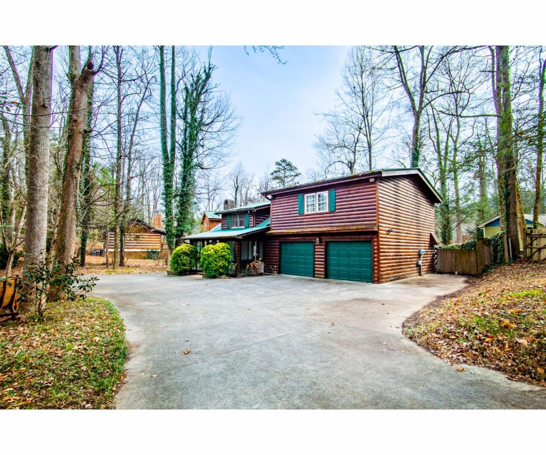 City Hideaway - Hot Tub, Fireplace, Grill - Chambres d’hôtes Gatlinburg
