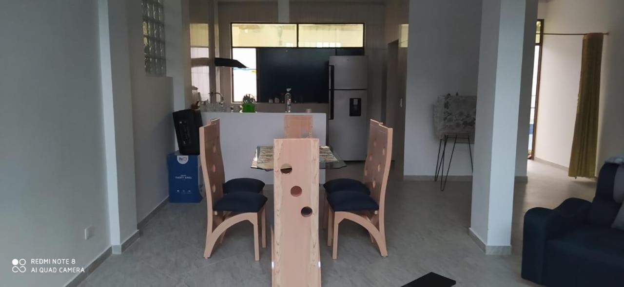 Casa amplia con aire acondicionado. Excelente clima y ubicación. - Ferienwohnung Apulo