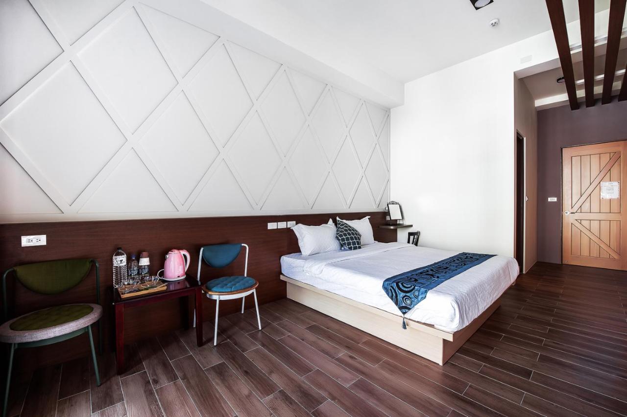 Chambre Lit Queen-Size avec Balcon