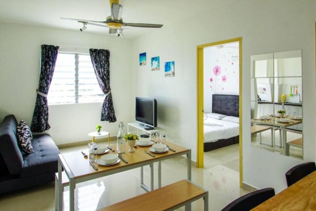 B&B Tanjung Tokong - Palm Court - Bed and Breakfast Tanjung Tokong