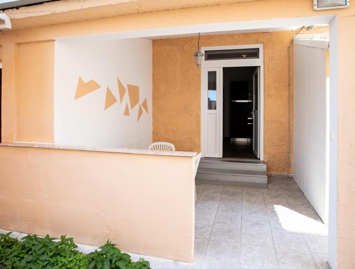 Apartments Punta 2 - Ferienwohnung Omiš