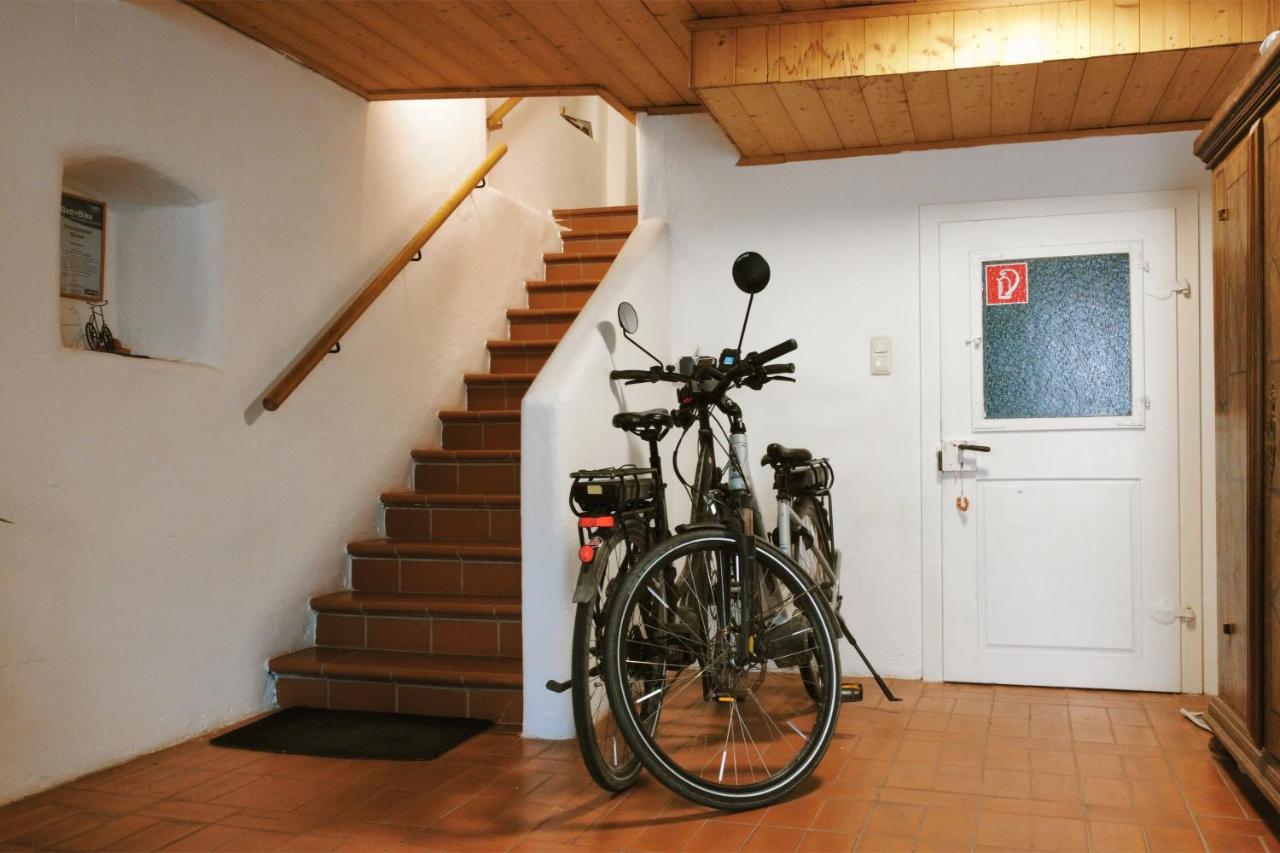 Helles Apartment für 1-2 Pers. mit Parkplatz und WiFi - Ferienwohnung