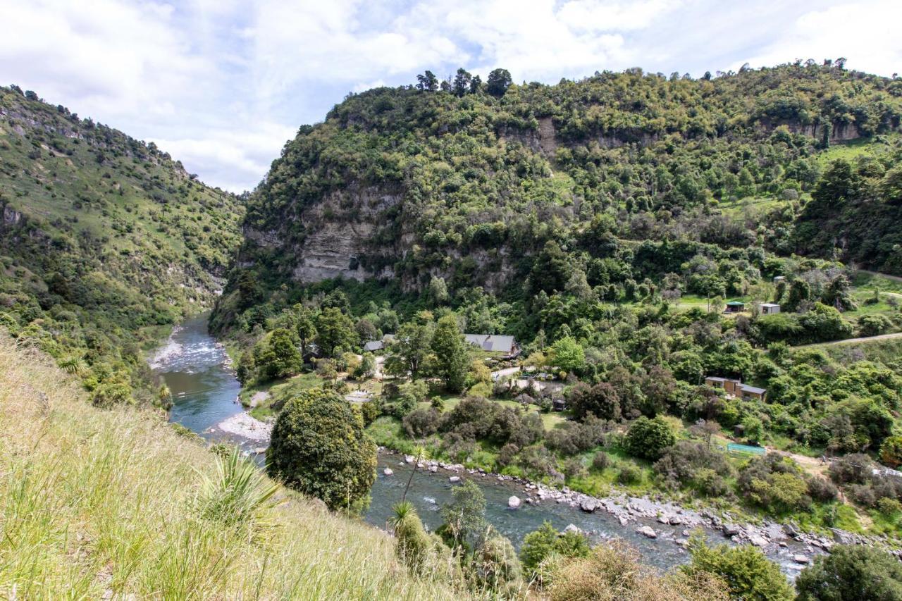 River Valley Lodge - B&B