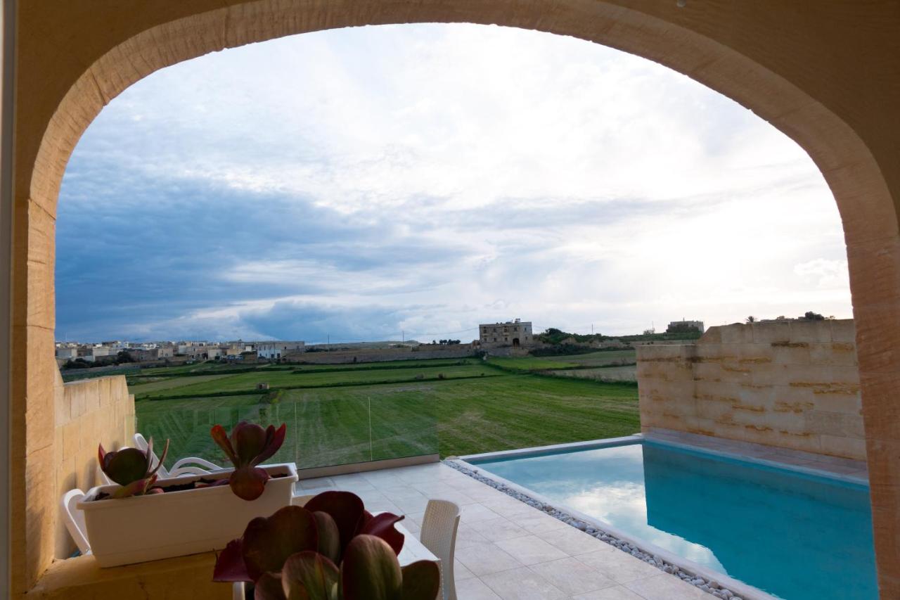 B&B Għarb - Inni Holiday Home with Infinity Pool - Bed and Breakfast Għarb