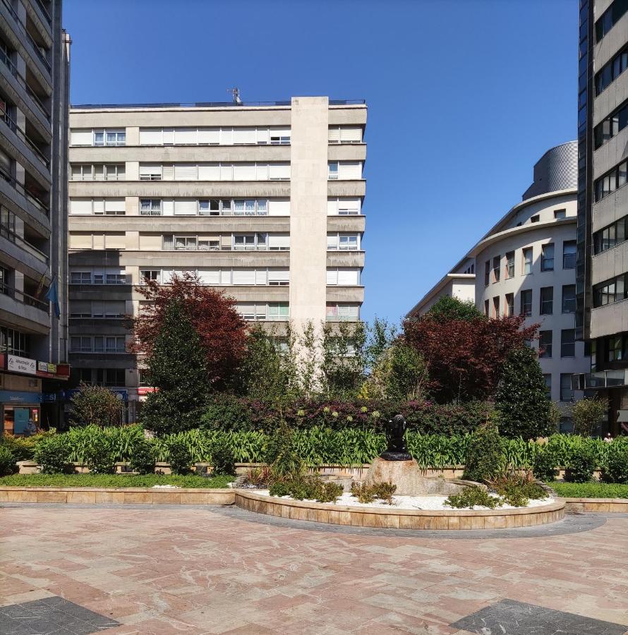 PLAZA LONGORIA CARBAJAL -SITUADO EN OVIEDO Centro - B&B Oviedo
