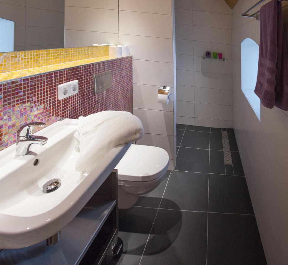 Single Room with Private Bathroom and Garden View