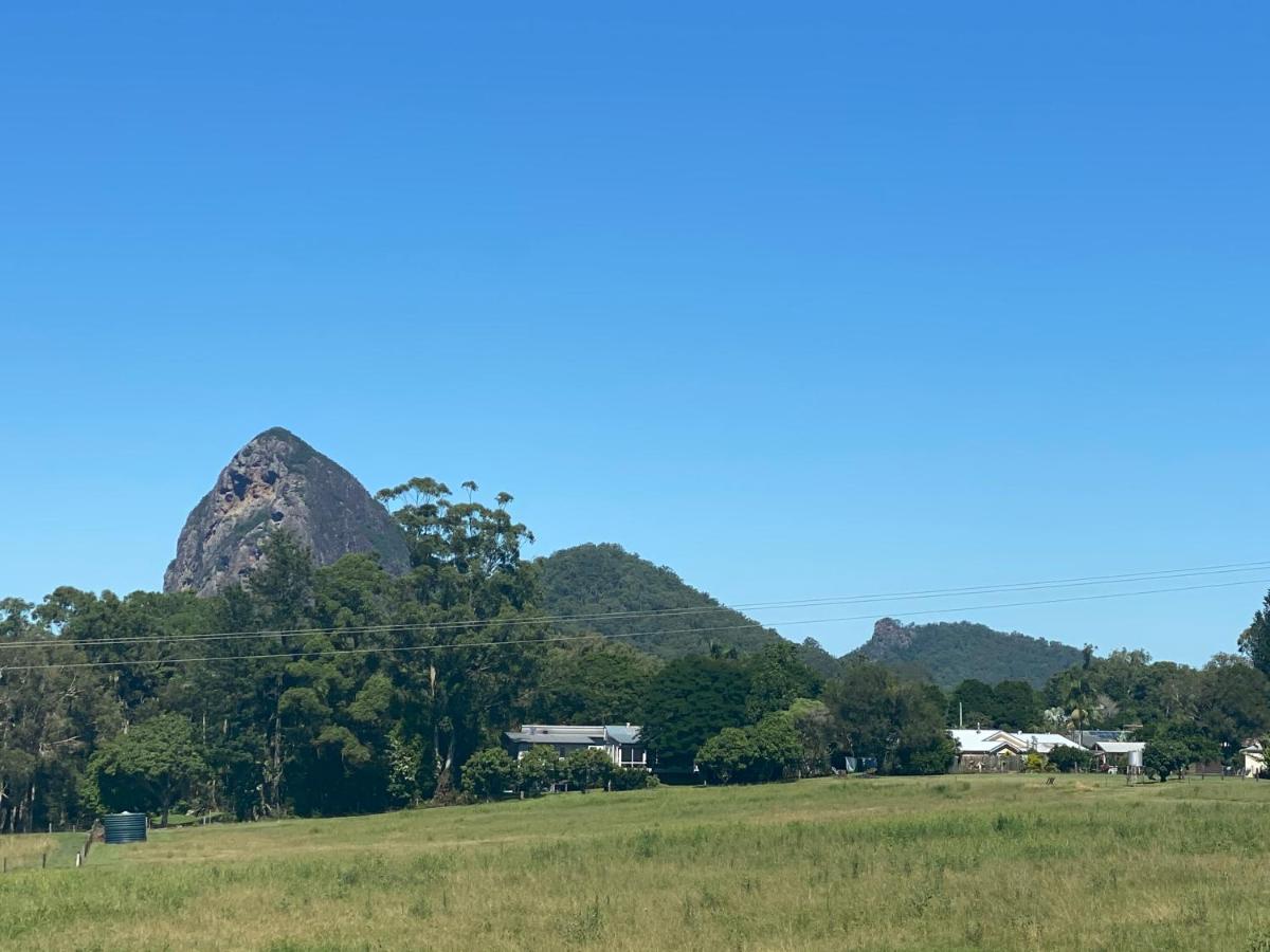 B&B Glass House Mountains - Ark Accommodation - Bed and Breakfast Glass House Mountains