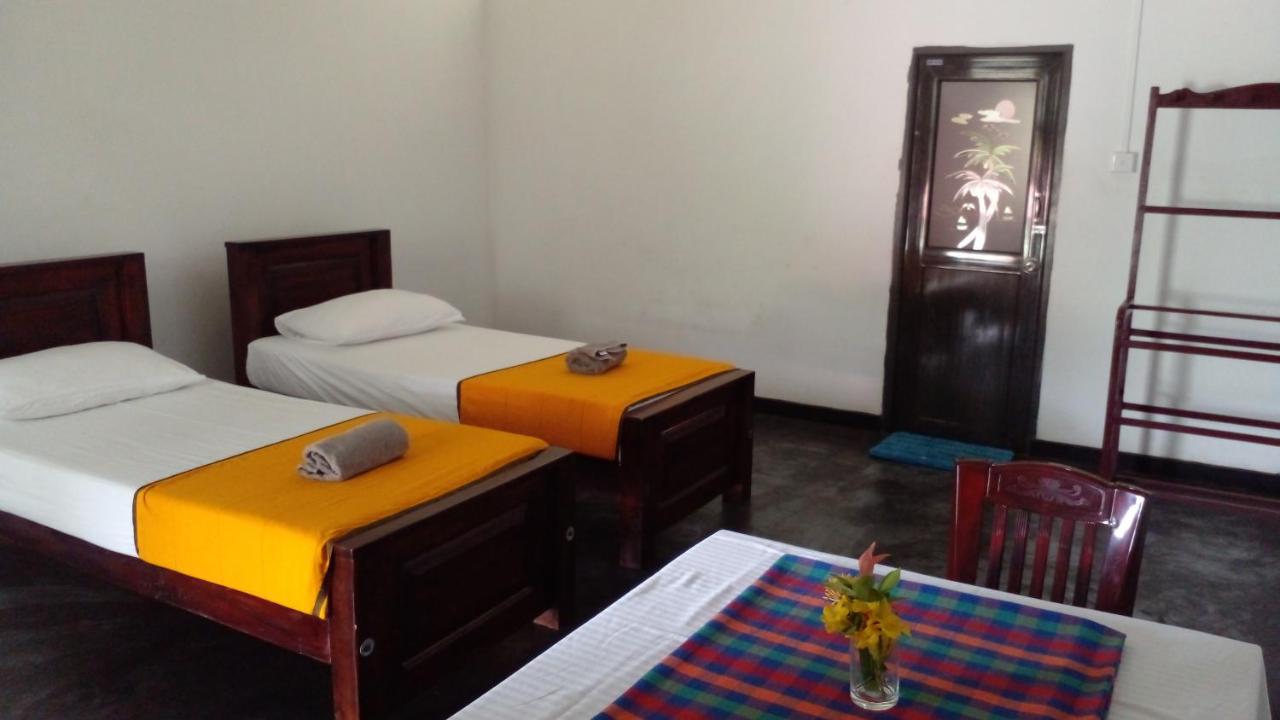Yellow Birds Resort - B&B Anuradhapura