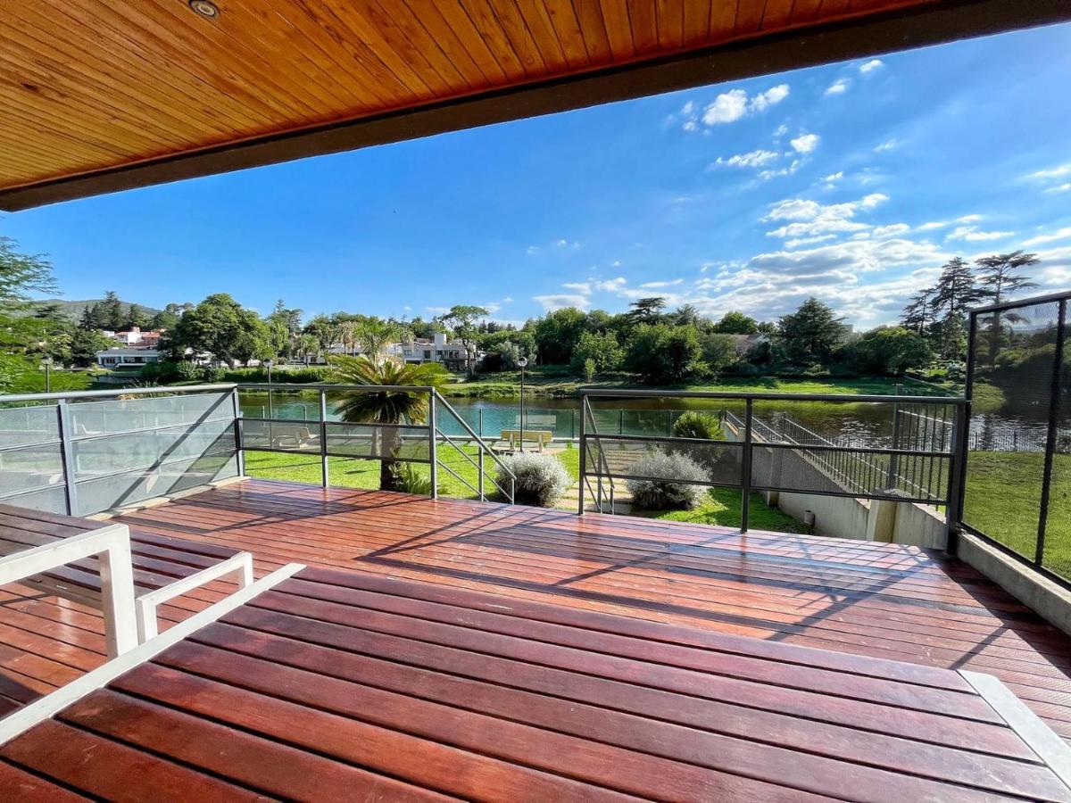 Constantino IV - B&B Villa Carlos Paz