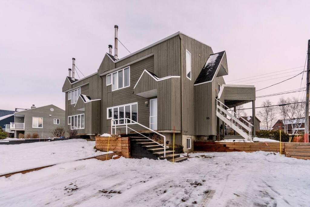 INITIAL - LE REPOS DES SKIEURS - Mont-Sainte-Anne - B&B Saint-Ferréol-les-Neiges