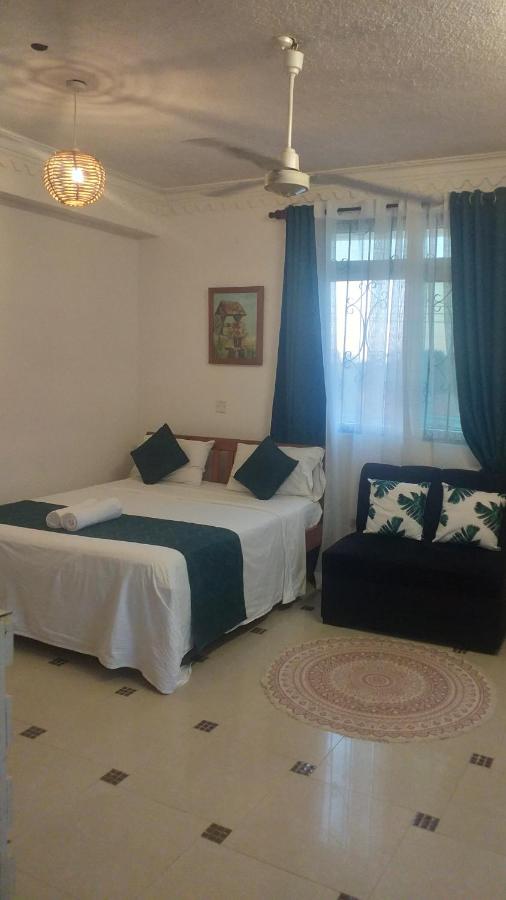 Deluxe Studio Apartment with Balcony