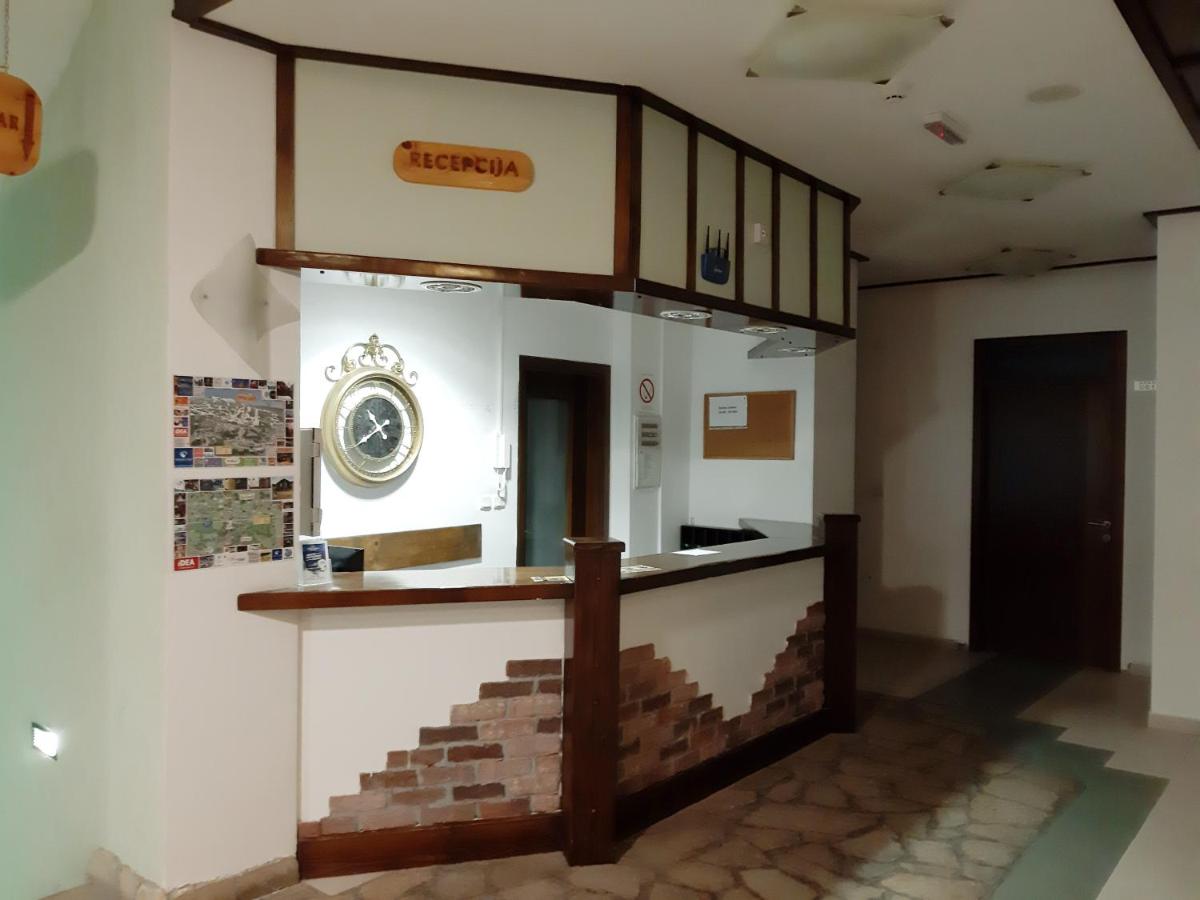 Apartman Vrhovi Kopaonik Vila Nikola Centar - Ferienwohnung Kopaonik
